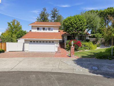 1703 Corte De Orinda