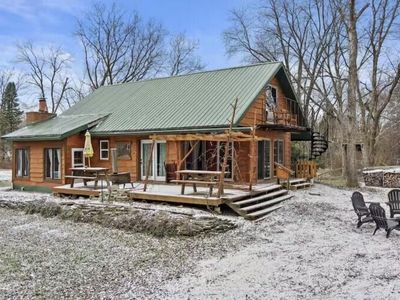 5230 North Milwaukee River PARKWAY