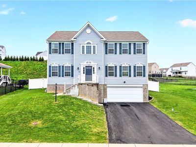 Property at 1058 Livorno Dr, Oakdale, PA