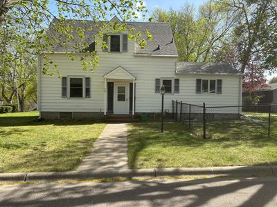121 N 10th St