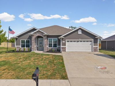 5835 Charlotte Dr