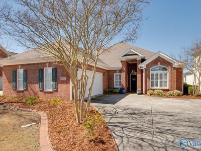 2832 Eastern Shore Dr SE