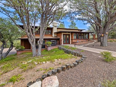 604 Broken Arrow Cir