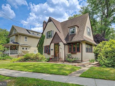604 Lees Ave