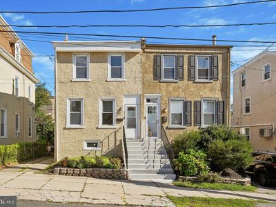 411 Leverington Ave