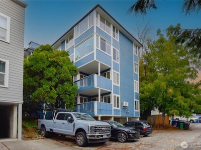 1214 Taylor Avenue N #101
