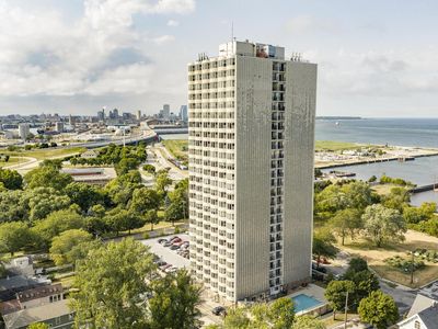 2525 S Shore DRIVE #16D