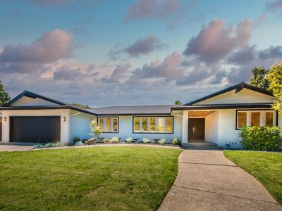 2812 American River Dr