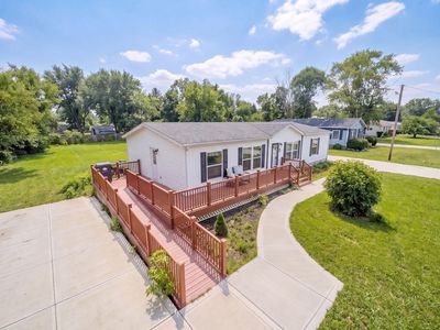 2305 E Delta Dr