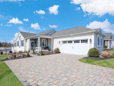 12 Makenzie Dr