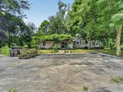 1792 E Lansing Rd