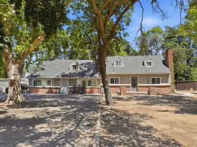 1933 Los Robles Blvd