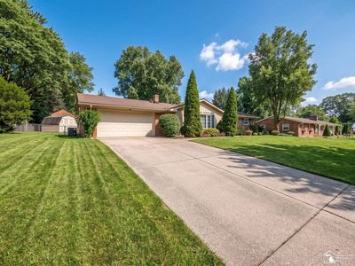 Property at 7524 Tarra Dr, Temperance, MI