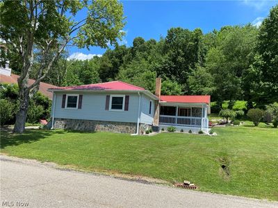 Property at 2103 Wainwright Rd SE, New Philadelphia, OH