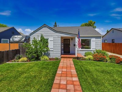 327 Eureka Ave
