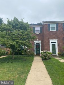 3 Sugar Tree Pl