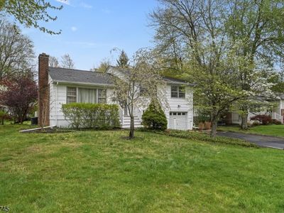Property at 34 BERKSHIRE DRIVE, Berkeley Heights, NJ