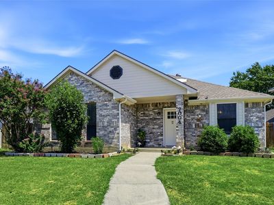 7004 Bentley Ave