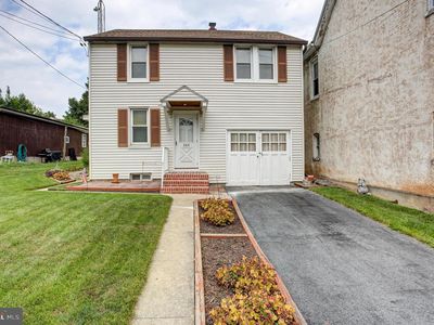 343 W Queen St