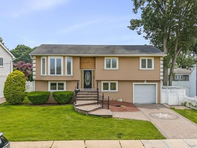 150 N Hawthorne Street