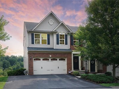 Property at 233 Noble Woods Dr, Coraopolis, PA