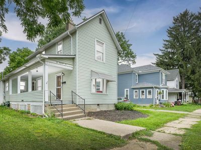 205 N Division St