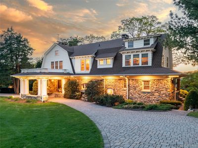 25 West Drive