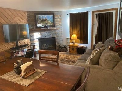 464 N 143rd Hwy #A112