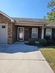 902 Applebrook Dr
