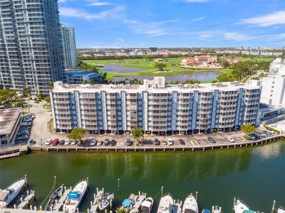 200 Diplomat Pkwy APT 229