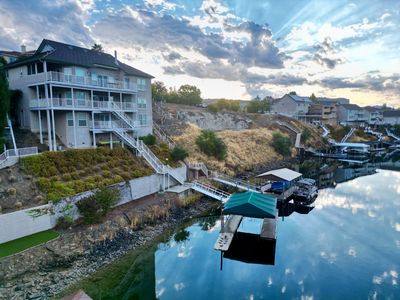 1073 Shoreline Dr