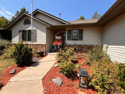 39074 Riverside Ct