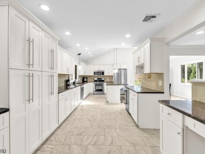 4-25 Boyd Ave