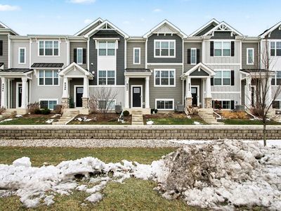 8690 Larkspur Lane St