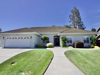 912 Bogarin Ln