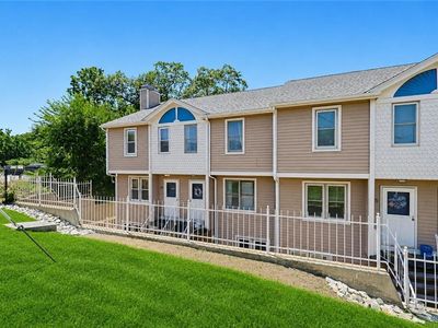 3399 Post Rd