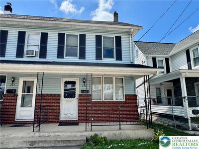 242 S 4th St