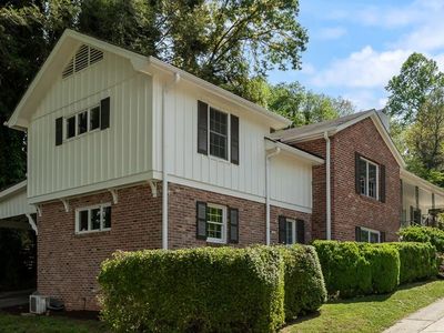 27 Bayless St