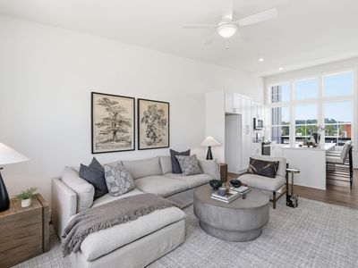 574 Pacesetter Pl #3