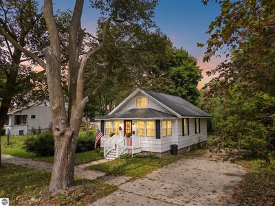 123 Powers St