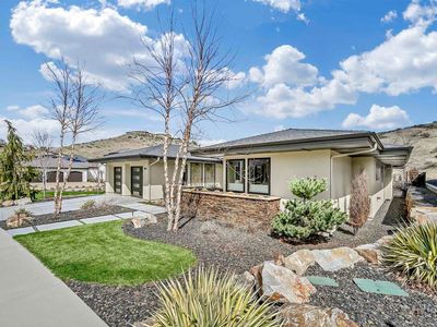 3862 N Sandpoint Way