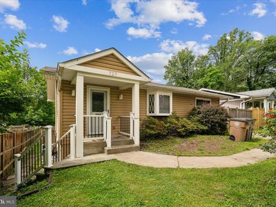 727 Grandin Ave