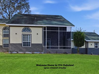 174 NW Clubview Cir