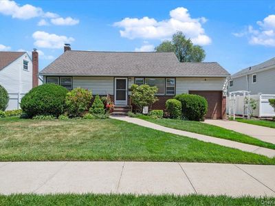 665 Dianne Street
