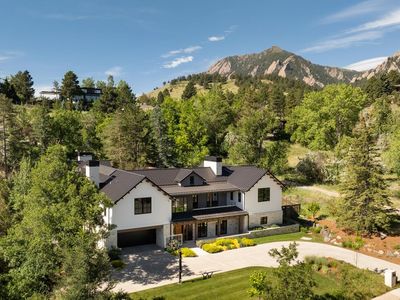 2100 Kohler Dr