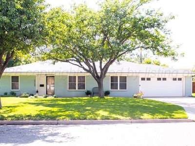 2725 Aspen Dr