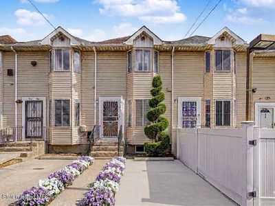 47 Tappen Ct