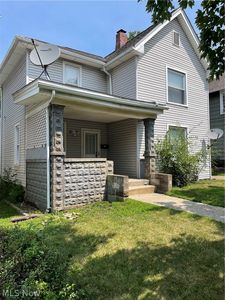 116 Maple Ave SE
