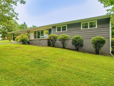 708 Oak Tree Dr