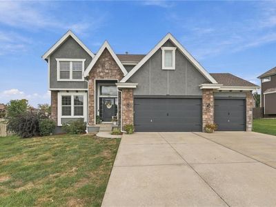 114 S Eastglen Dr